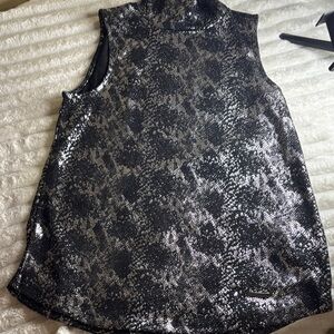 Jones New York Black and Silver Sleeveless Blouse